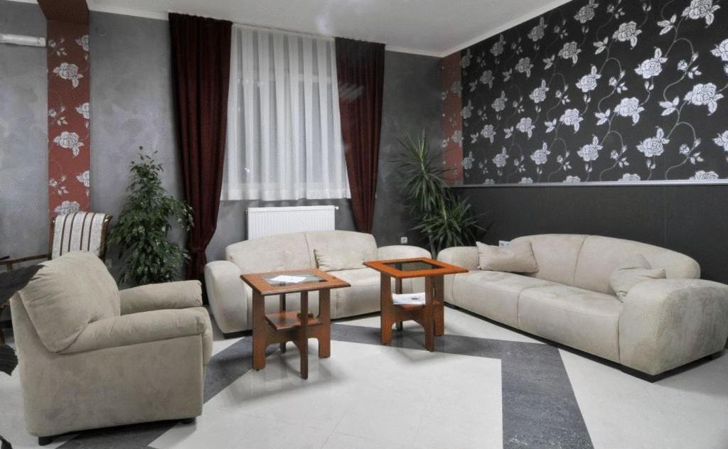 Garni Hotel Lama Крагуевац Экстерьер фото