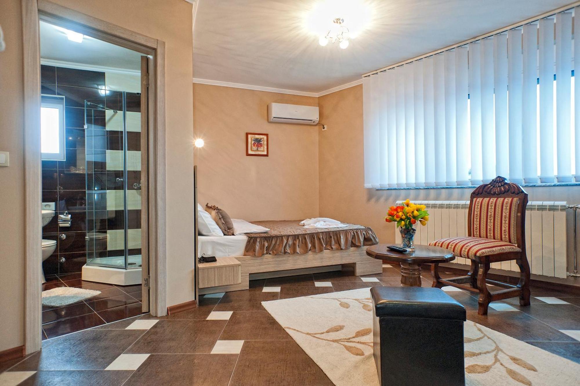 Garni Hotel Lama Крагуевац Экстерьер фото