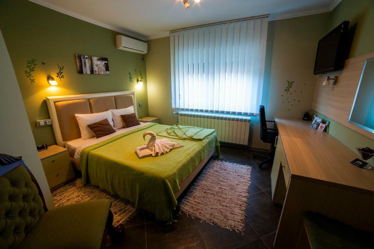 Garni Hotel Lama Крагуевац Экстерьер фото