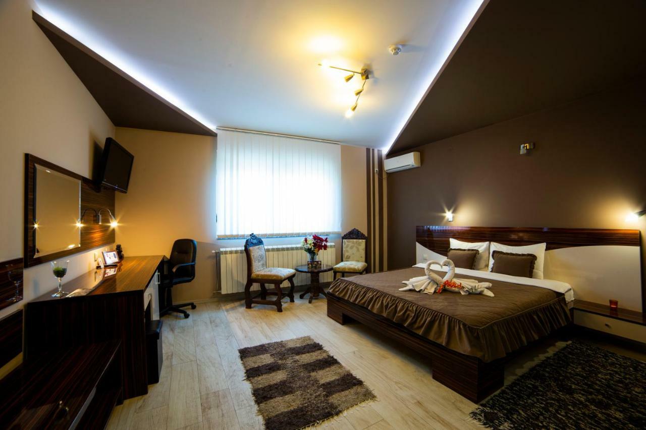 Garni Hotel Lama Крагуевац Экстерьер фото