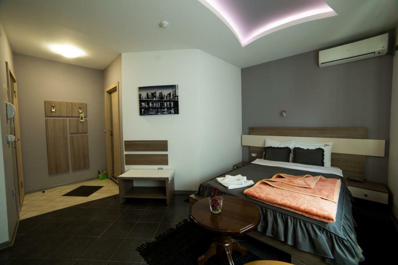 Garni Hotel Lama Крагуевац Экстерьер фото
