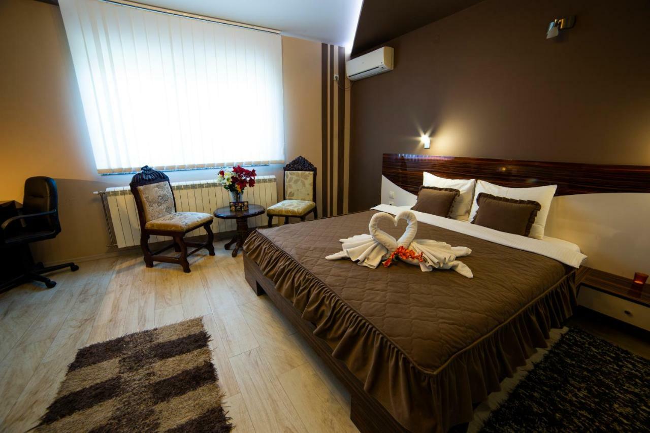 Garni Hotel Lama Крагуевац Экстерьер фото